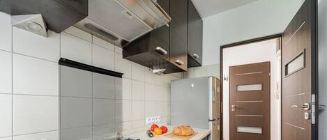 Electric kettle, toaster