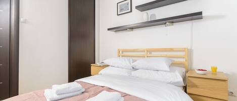 2 habitaciones, tabla de planchar con plancha y wifi gratis