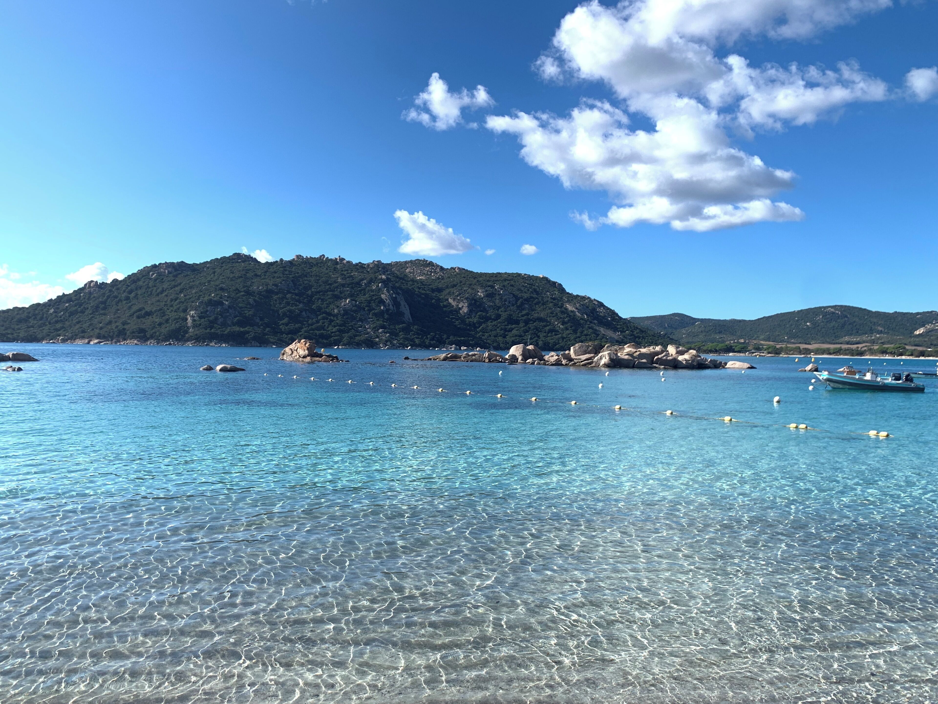 Beach nearby, sun loungers