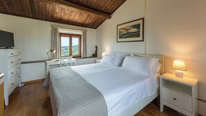5 habitaciones, tabla de planchar con plancha y wifi gratis 
