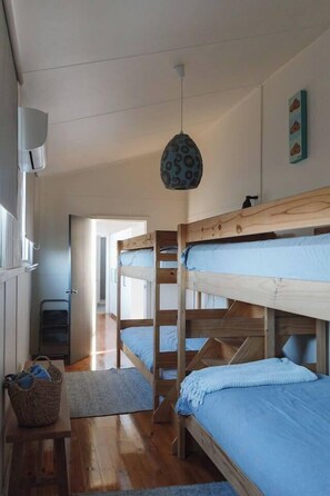 4 Schlafzimmer, Bügeleisen/Bügelbrett, WLAN, Bettwäsche