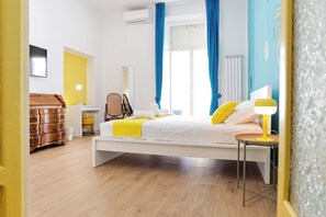 1 bedroom, iron/ironing board, free WiFi, bed sheets - Santa Patrizia a Chiaia Apartment - Acqua (Naples)