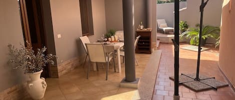 House, 1 Bedroom, Smoking, Patio | Outdoor dining