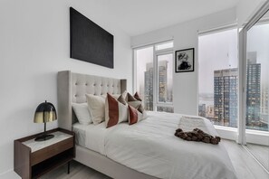 Presidential Suite | Desk, laptop workspace, blackout curtains, iron/ironing board - ModernHaus Autograph Collection (Toronto)