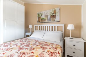 4 quartos, Wi-Fi de cortesia, roupa de cama