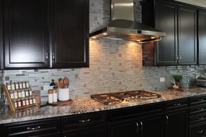 Fridge, microwave, oven, stovetop - Lovin Life on Firefly! On Lake, Pool, Garage (St. Augustine)