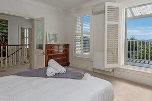 4 chambres, bureau, fer et planche à repasser, Wi-Fi gratuit