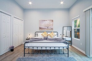 4 Schlafzimmer, Bügeleisen/Bügelbrett, WLAN, Bettwäsche