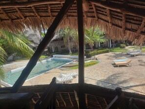 Outdoor pool - MARIA, the Star⭐ on the sea beach cottages (MALINDI - KENYA). cottage -SISTERS  (Malindi)