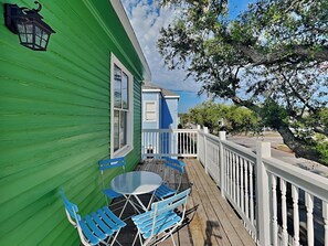 Outdoor dining - Spacious Home, In-town with Fenced in Yard + Firepit (Galveston)