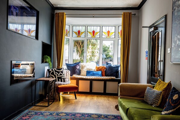 Restaurant - Coastal Park Accommodation (Llanelli)