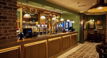 Bar (en la propiedad)