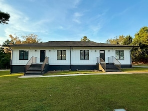 Exterior - Luxury City Loft in Gainesville C
 (Gainesville)