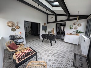 Game room - La Bastide des Baux, Saint-Rémy-de-Provence, 6 CHB, 3 SDB, Salt pool 11x4,5 (Saint-Rémy-de-Provence)