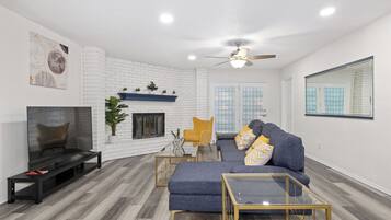 TV, fireplace