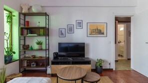 Interior - Seaside Getaway With Balcony by LovelyStay (Costa da Caparica)