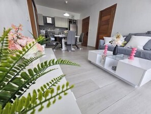 Living area - 109-1 Nuevo, private patio, pool and jacuzzi. (Bayahibe)