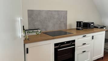 Refrigerador, horno, placa de cocina, lavavajillas