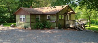 Creekside: Cozy 3-Bedroom Cabin on Loyalsock Creek – Fish, Hike, Kayak or Relax!