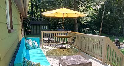 Creekside: Cozy 3-Bedroom Cabin on Loyalsock Creek – Fish, Hike, Kayak or Relax!