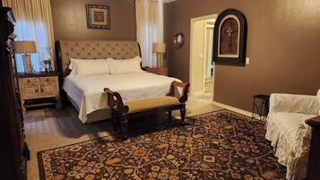 4 Schlafzimmer, Bügeleisen/Bügelbrett, WLAN, Bettwäsche