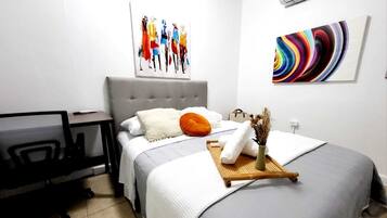 2 bedrooms, desk, iron/ironing board, WiFi