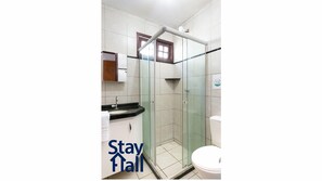Villa | Bathroom | Shower - Bela Casa-Churrasq e Pisci Privada-SH064 (Tamandaré)