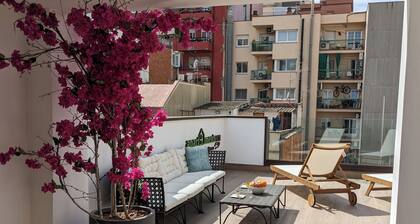 Two bedroom apartment next to FIRA GRAN VIA