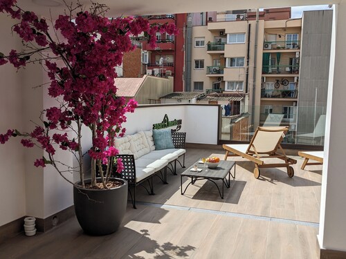 Loft apartment next to FIRA GRAN VIA