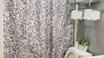 Towels, soap, shampoo, toilet paper