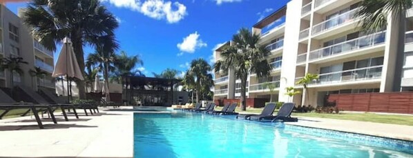 Pool - 111-c New and modern with private garden. (Bayahibe)