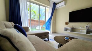 Living area - 111-c New and modern with private garden. (Bayahibe)