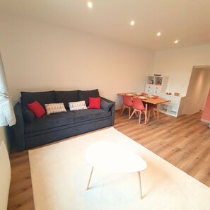 Smart TV, books, video library