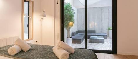 3 chambres, fer et planche à repasser, Wi-Fi, draps fournis