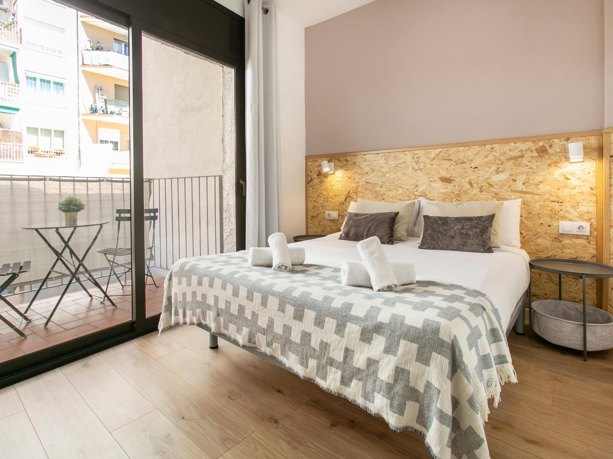 1 間睡房、熨斗/熨衫板、上網、床單