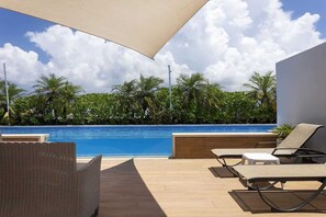 Pool - Playa Del Carmen: Rooftop Pool & WiFi (Playa del Carmen)