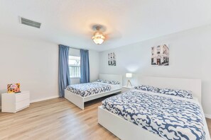 3 bedrooms, desk, iron/ironing board, travel cot