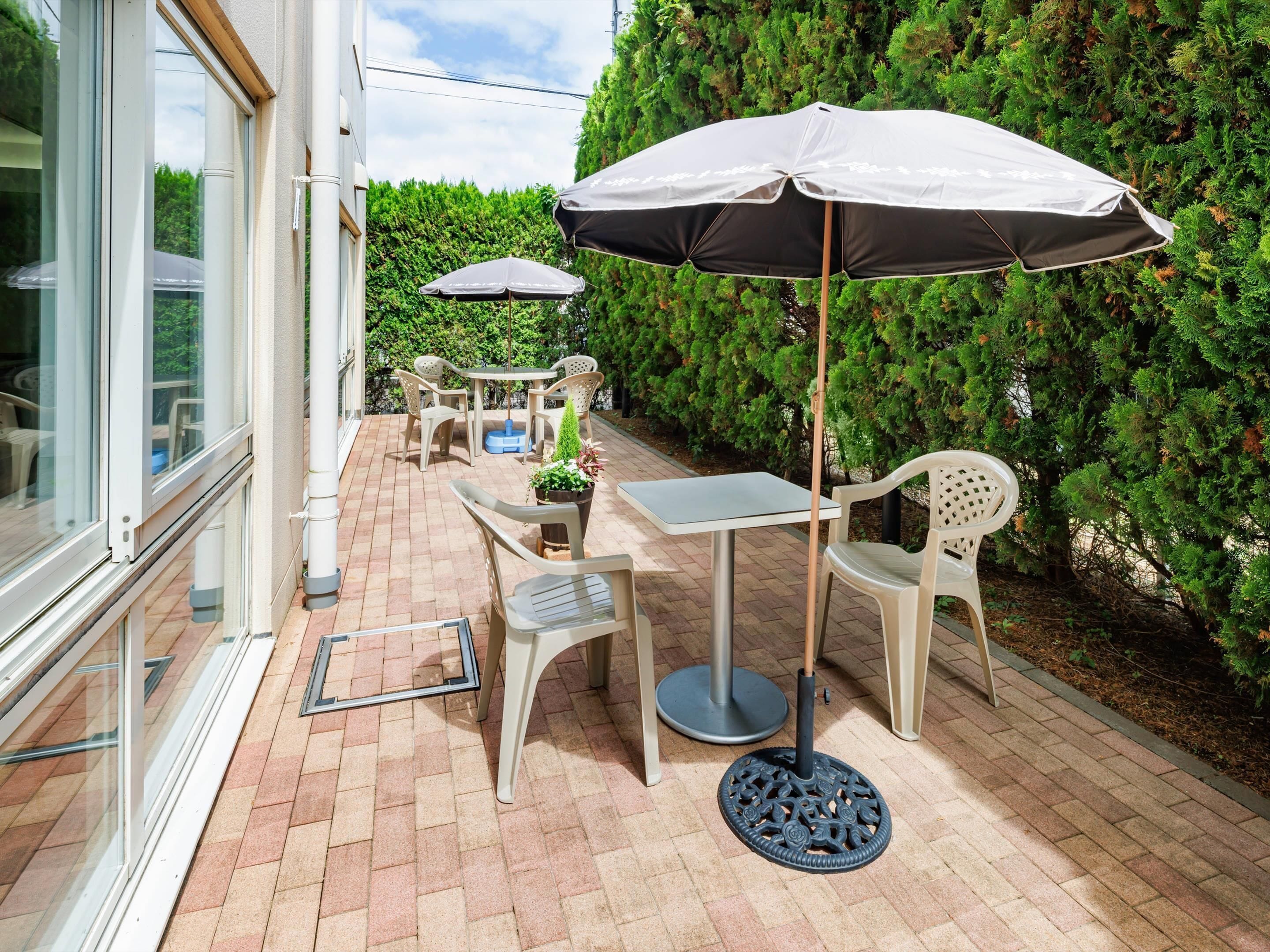 Desayuno buffet diario (JPY 1100 por persona)