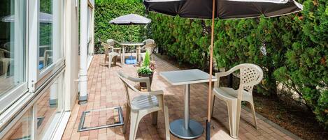 Desayuno buffet diario (JPY 1100 por persona)