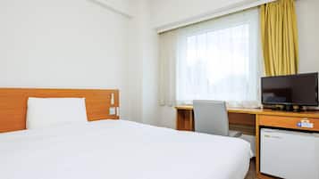 Standard Room, 1 Double Bed, Non Smoking | Desk, laptop workspace, blackout drapes, free WiFi