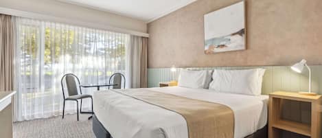 Chambre Standard, 1 très grand lit, non-fumeurs