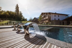 Indoor pool, a heated pool - Wifi, swimming pool, sauna, hammam, terrace, balcony, parking, tv, ski locker, 32-40m², Megève (Megève)