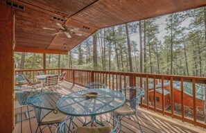 Outdoor dining - Byrd Mountain - Upper Canyon Gem - Large Game Room (Ruidoso)