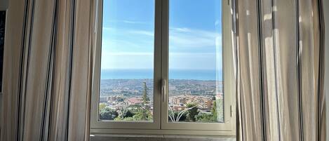 Interni