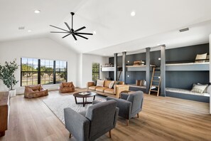 TV connectée, cheminée