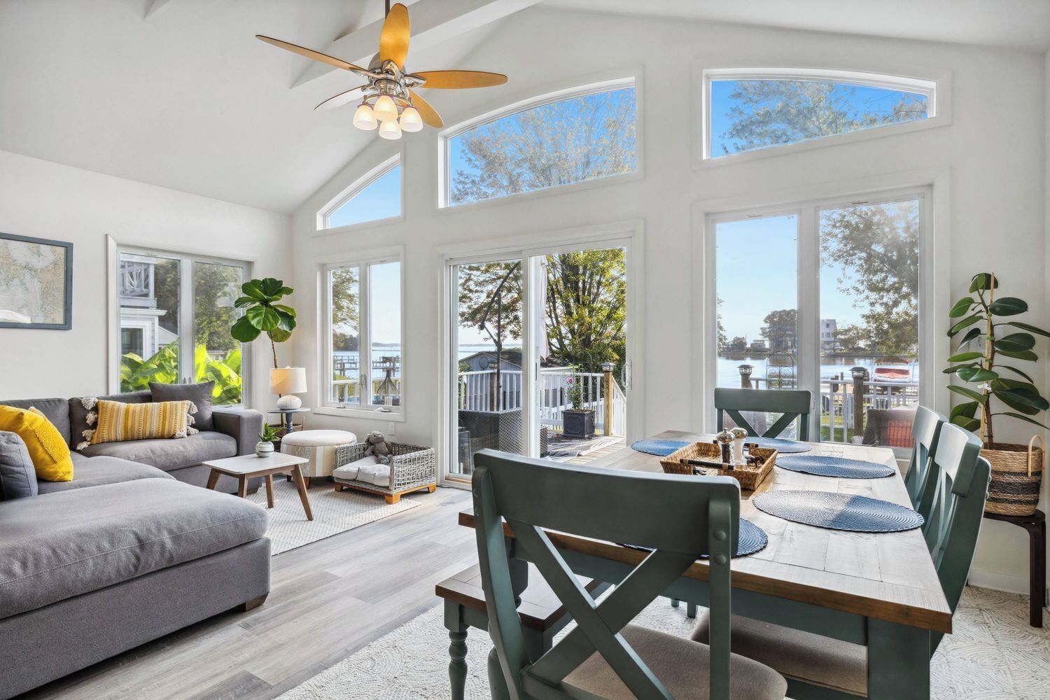 Smart TV, fireplace, books, printers