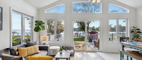 Smart TV, fireplace, books, printers