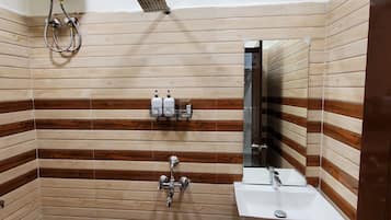 Dutxa, bidet, tovalloles i sabó