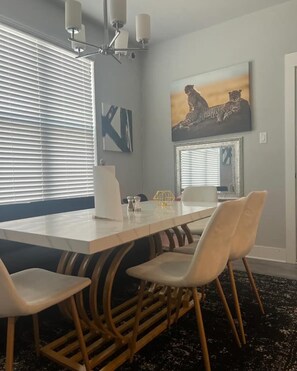 Dining - The 3-bedroom Smart Townhome in beautiful Houston! (Houston)