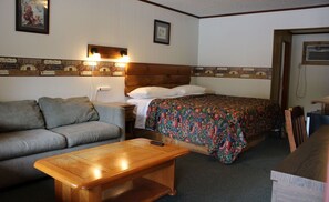 King Room - Pool View | Pillowtop beds, iron/ironing board, free WiFi, bed sheets - Two Rivers Lodge (Bryson City)